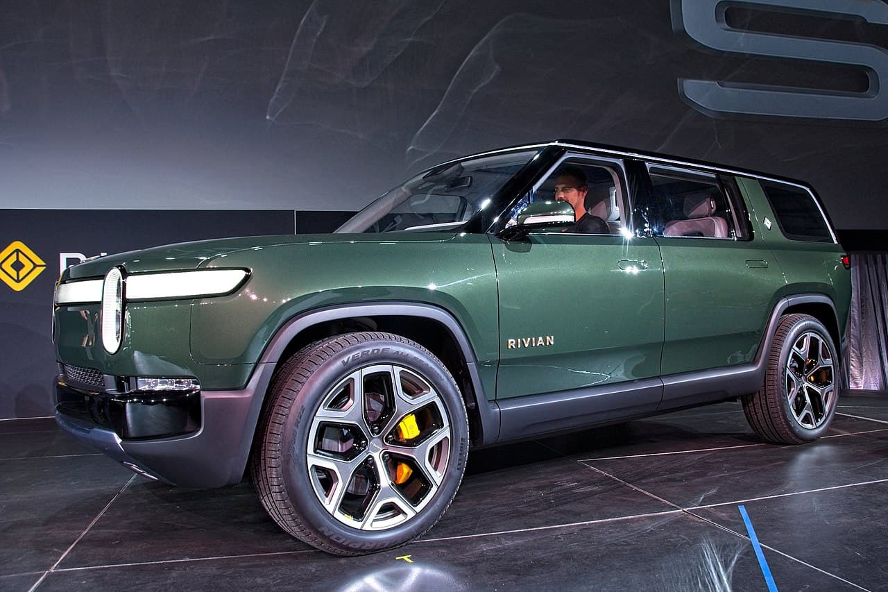 Debut-of-the-Rivian-R1S-SUV-at-the-2018-Los-Angeles-Auto-Show